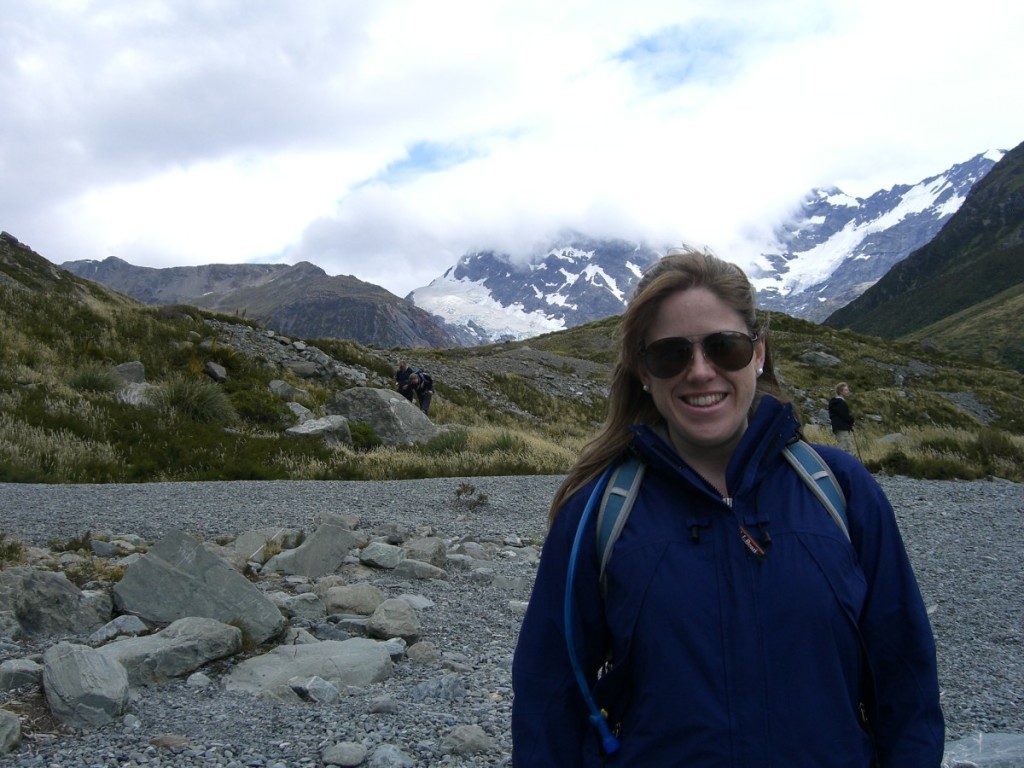 hiking aoraki mt. cook new zealand