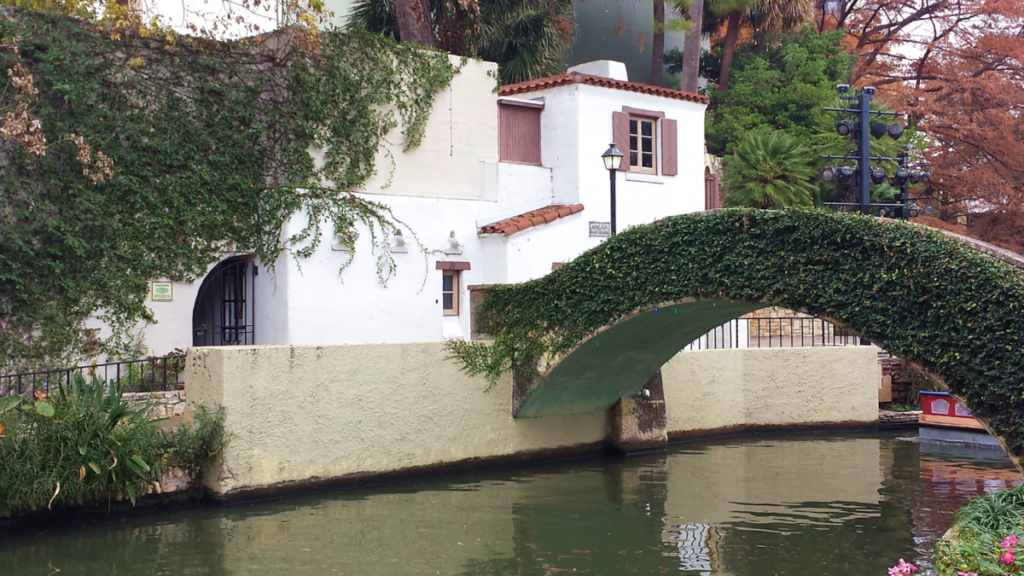 san antonio river walk texas bridge